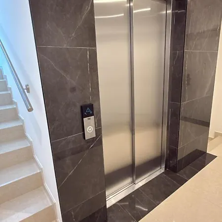 Sunhill Golden Ray Apartment *